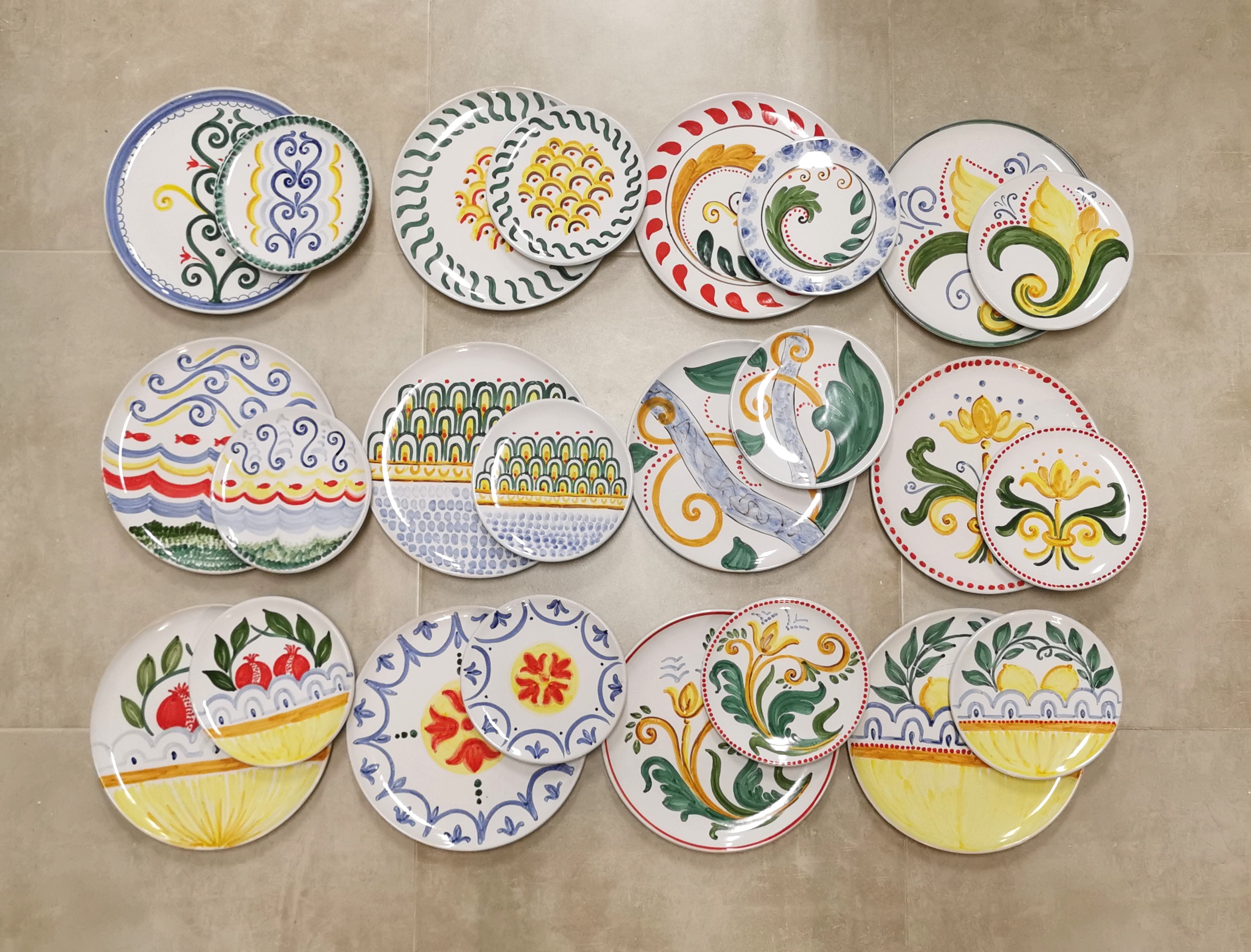 Servizio di piatti moderno 02 - immagine 2